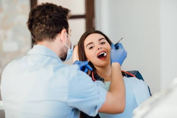 What Causes Yellow Teeth
